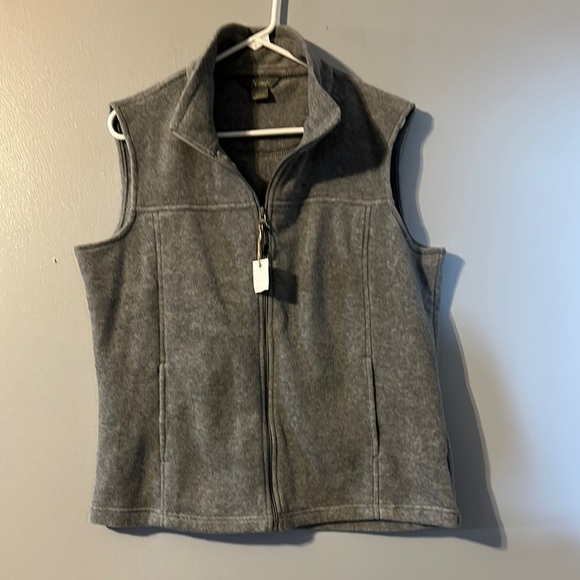 Natural Reflections Jackets & Blazers - Natural Reflections Large Gray Fleece Zip-Up Vest NWT